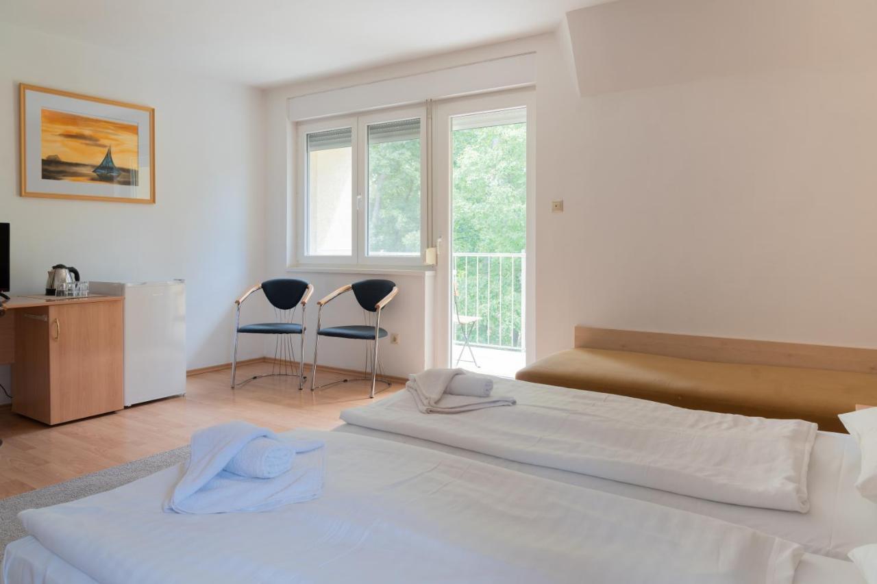 Hotel Balatonair Vendeghaz Balatonfüred Pokoj fotografie